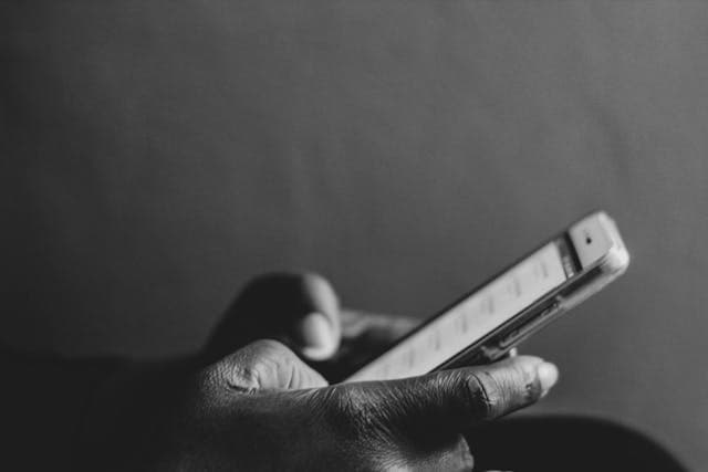 The Ultimate Checklist Before You Sell Old Mobile in Bangalore
