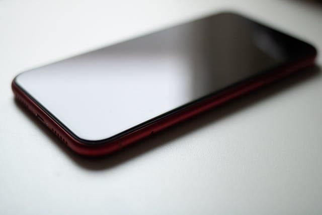 Is it Worth Selling Your Old Phone in Bangalore? Pros and Cons
