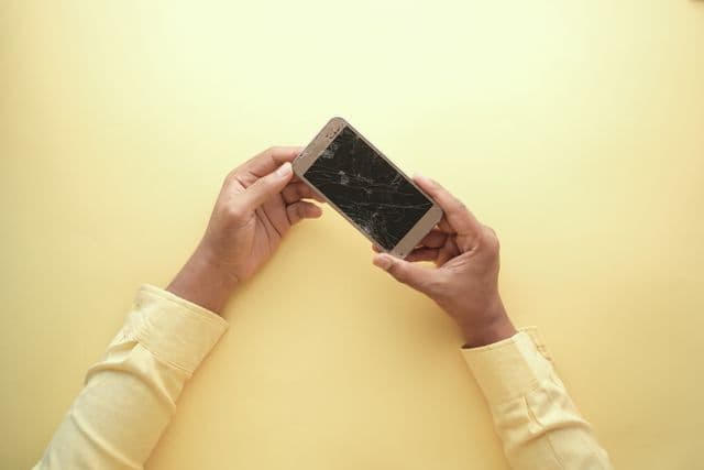 Repair vs Sell As-Is: Should I Repair My iPhone Before Selling in India?