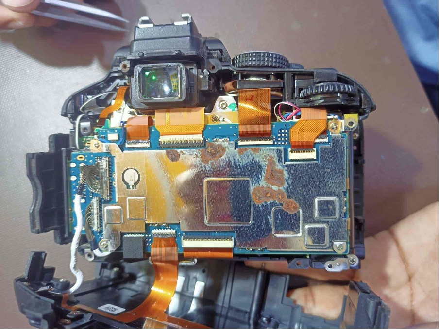decide between fixing your camera or getting a new one