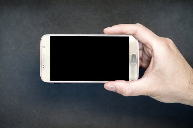 Common Mobile Scams to Watch Out For